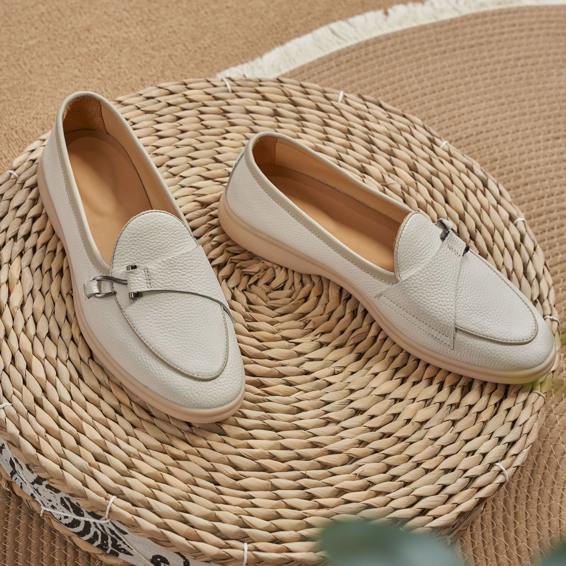 Spring and summer new men's casual slip-on shoes British style men's leather handmade breathable and versatile loafers