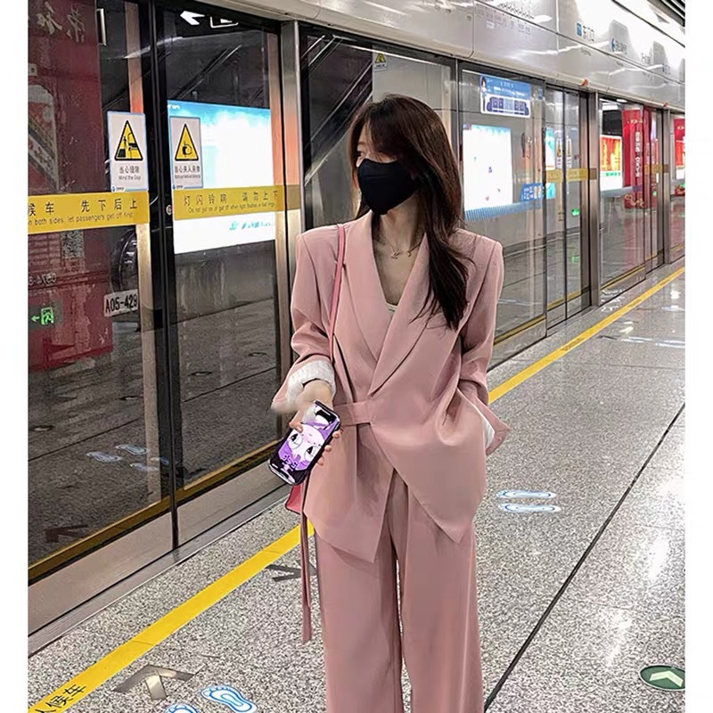 Autumn 2024 New Design Sense Korean Style Strap Suit suit Salt Wear Yujie High-end Two-piece Suit for Women