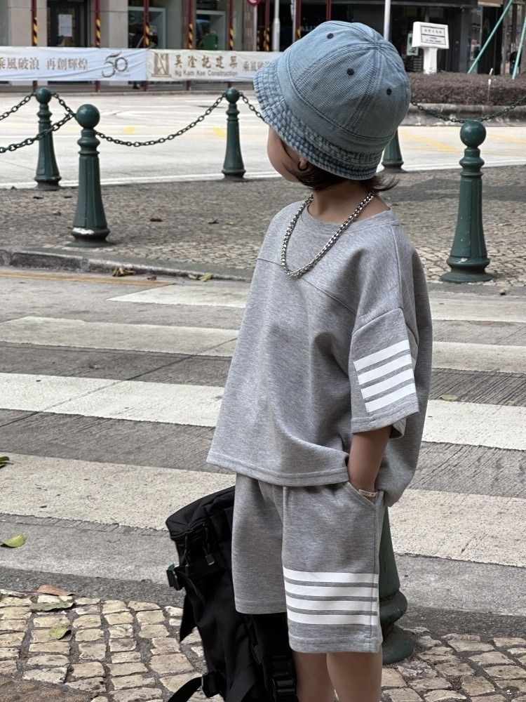 Picture of Children's Boys Summer Suit Korean Style Polo Shirt 2025 New Internet Celebrity Thin Short-Sleeved Clothes Cool Trendy Kidsren's Two-Piece Set