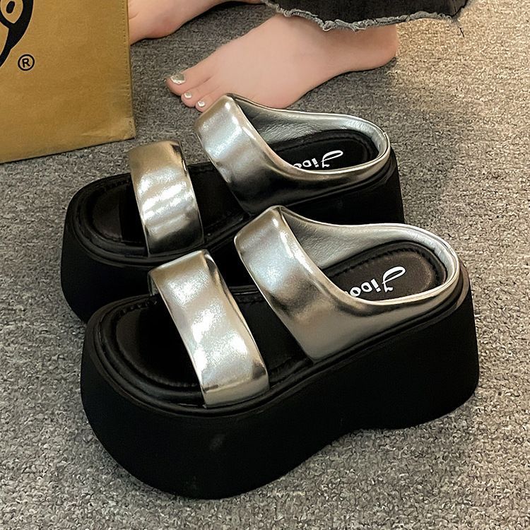 Thick-Soled Slippers for Women's Summer Outer Wear, Fashionable 2025 New Heightening Sandals, Casual and Versatile Platform Slippers, Beach Shoes