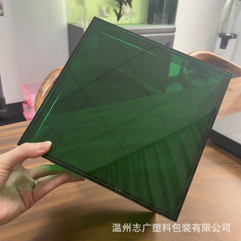 Picture of Gift crystal box 20*20 * 12.5cm wedding return gift bridesmaid set acrylic ps wholesale