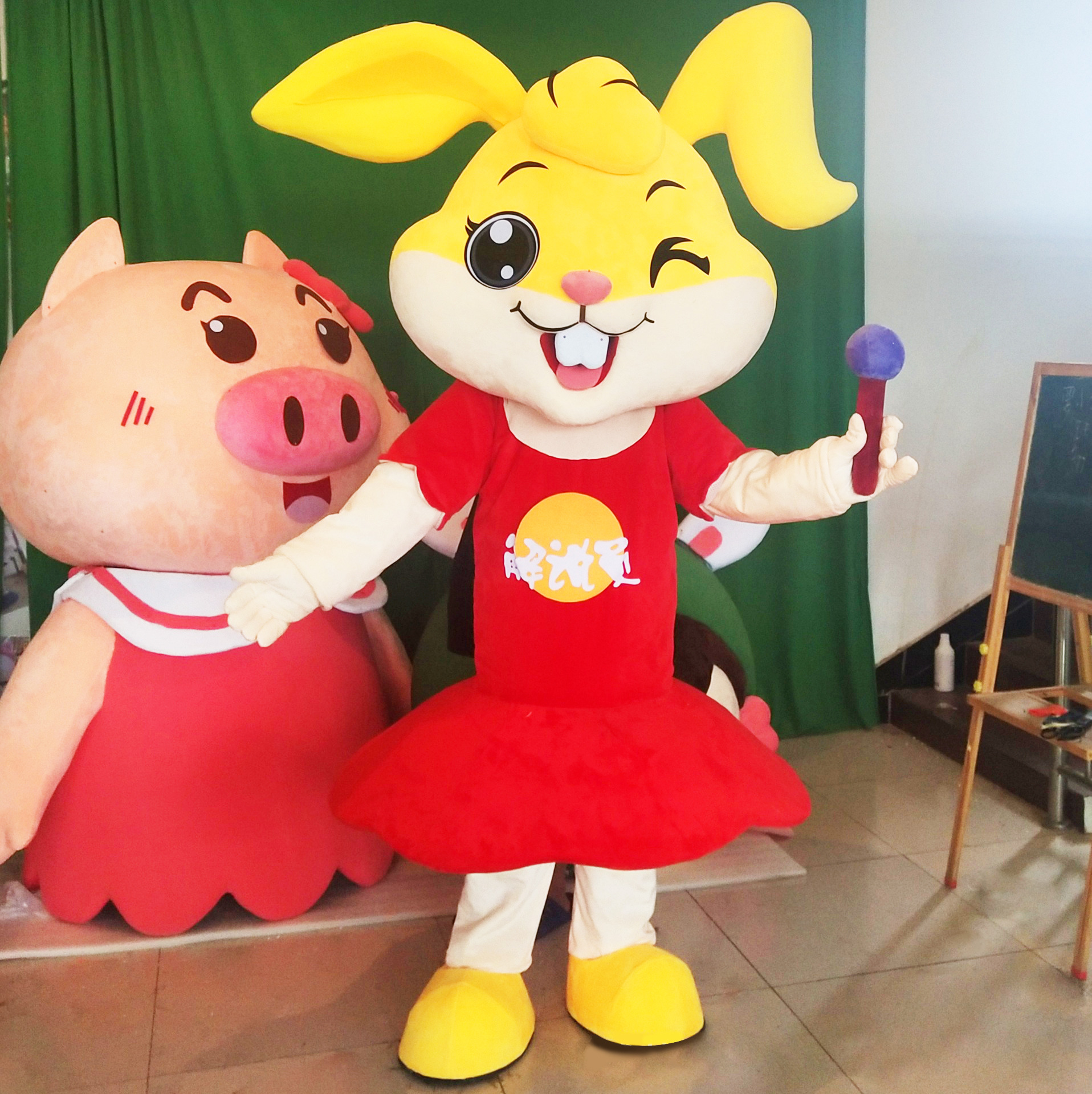 Picture of Cartoon Mascot Costume Walking Prop Outfit for People to Wear, Performance Costume for Distributing Flyers, Cute Cartoon Doll