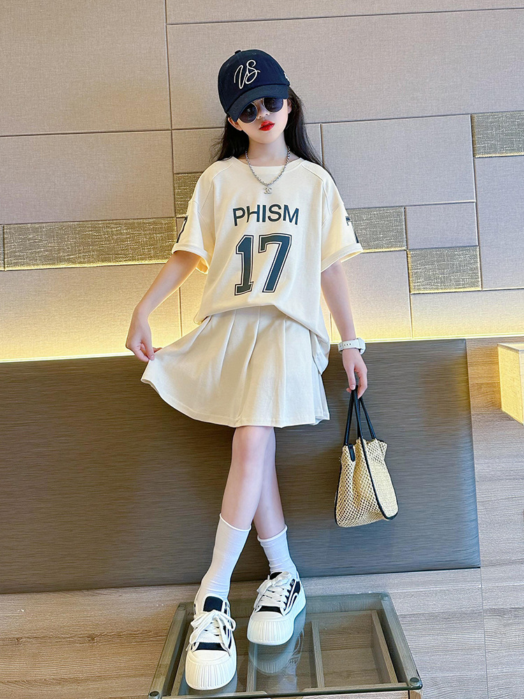 Picture of Girl's Sports suit 2024 New Summer Dress Big Boy Girl's Summer Western Style Korean Short Sleeve Pleated Skirt Two-piece Set