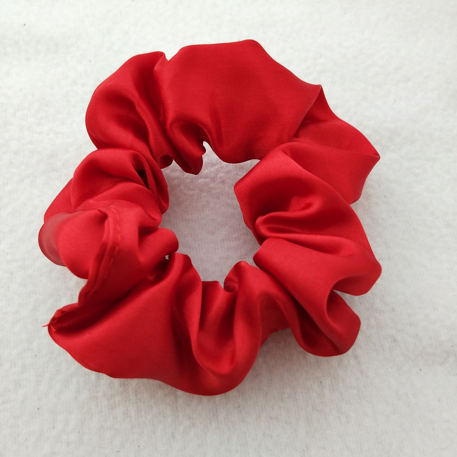 Picture of Cross-Border Amazon Satin Fabric Satin Scrunchie for Women, High-End Bun Hair Tie