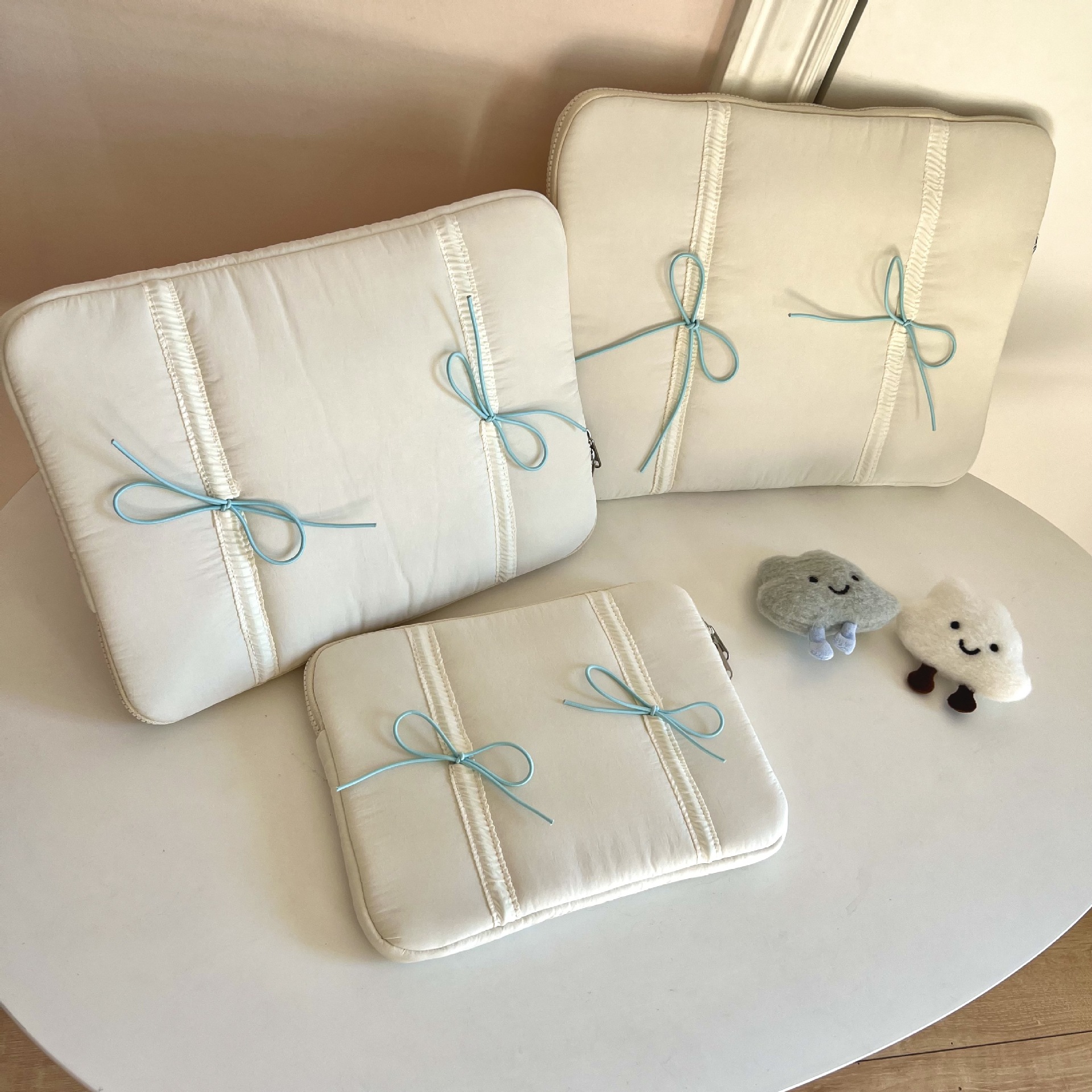 Picture of Cross-border South Korea tablet bag ins wind elastic tie bow 11/13/15 inch notebook liner bag