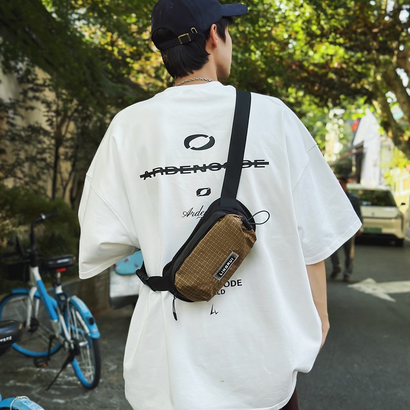 Hong Kong Fashion Cool Locomotive Neutral Mobile Phone Change Satchel 2024 Men's Daily Commuter Shoulder Messenger Bag Wholesale