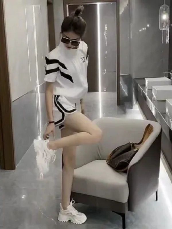 Summer new fashionable high-end casual suit women's short-sleeved shirt shorts running Internet celebrity sports two-piece suit
