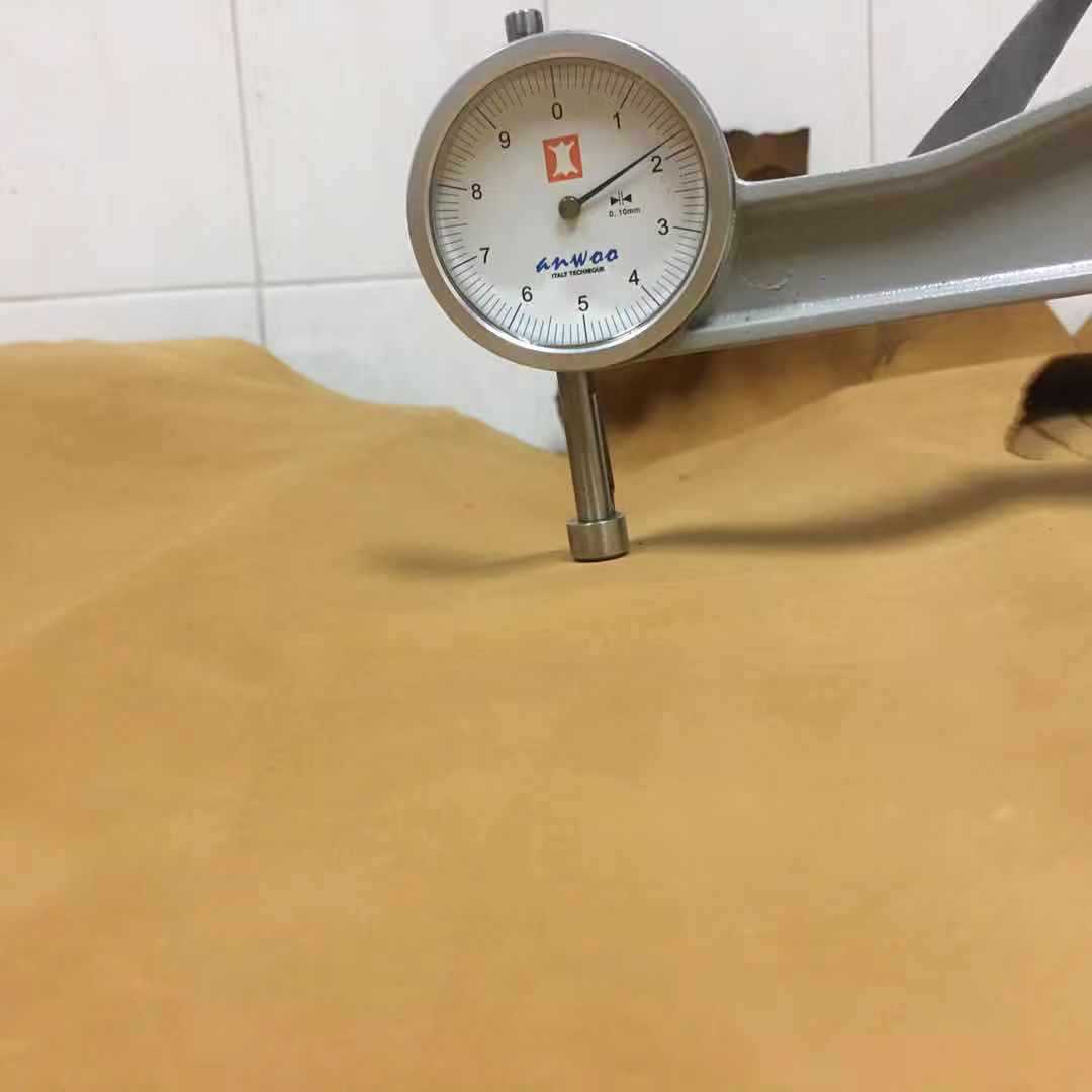 The first layer of frosted leather 1.8-2.0mm thick full waterproof leather Niubago strap casual shoe leather frosted leather