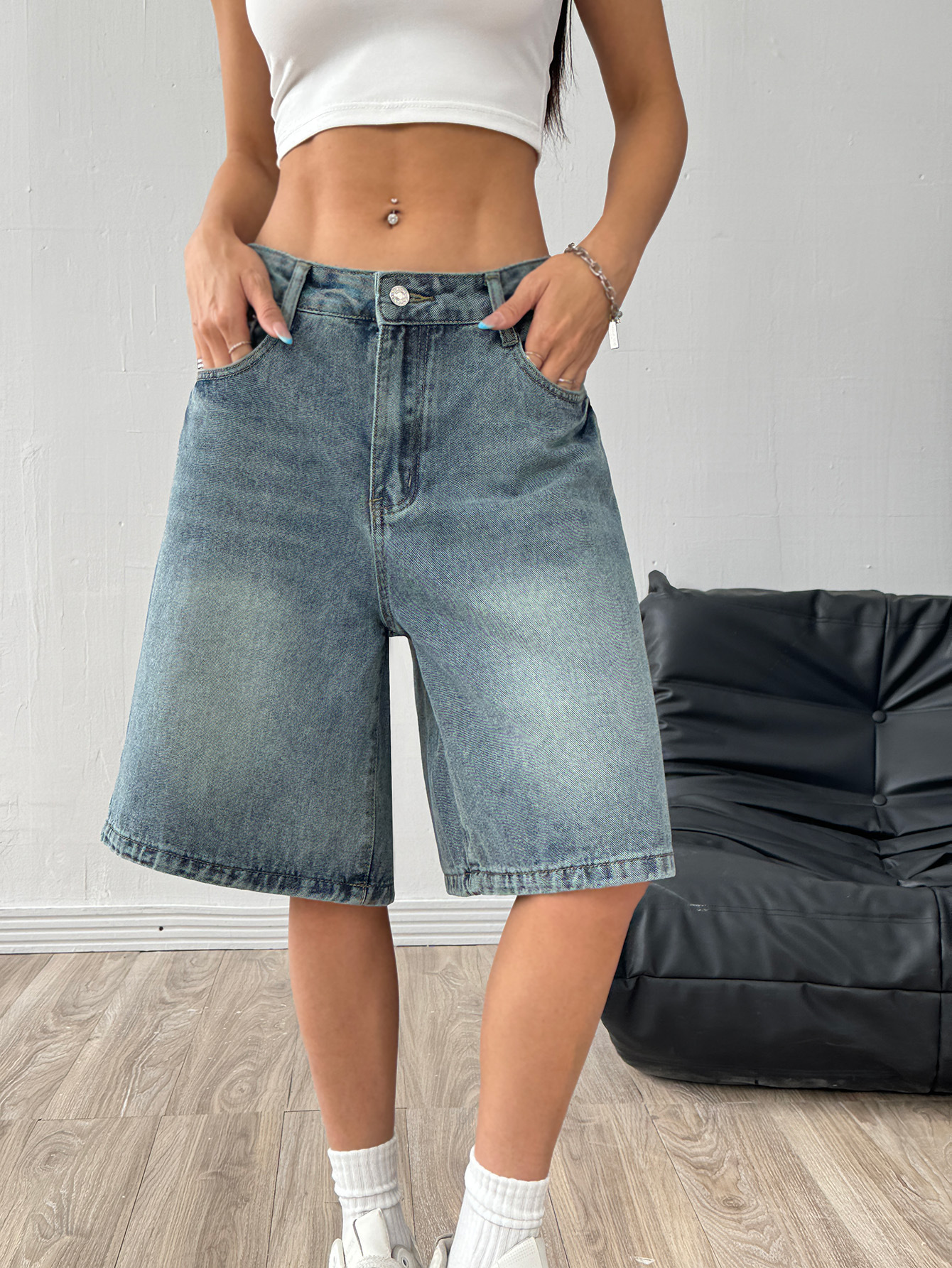 Picture of Cross-Border Foreign Trade Amazon European and American Retro Denim Shorts Women's Loose Casual Wide-Leg Mid-Length Pants Trendy