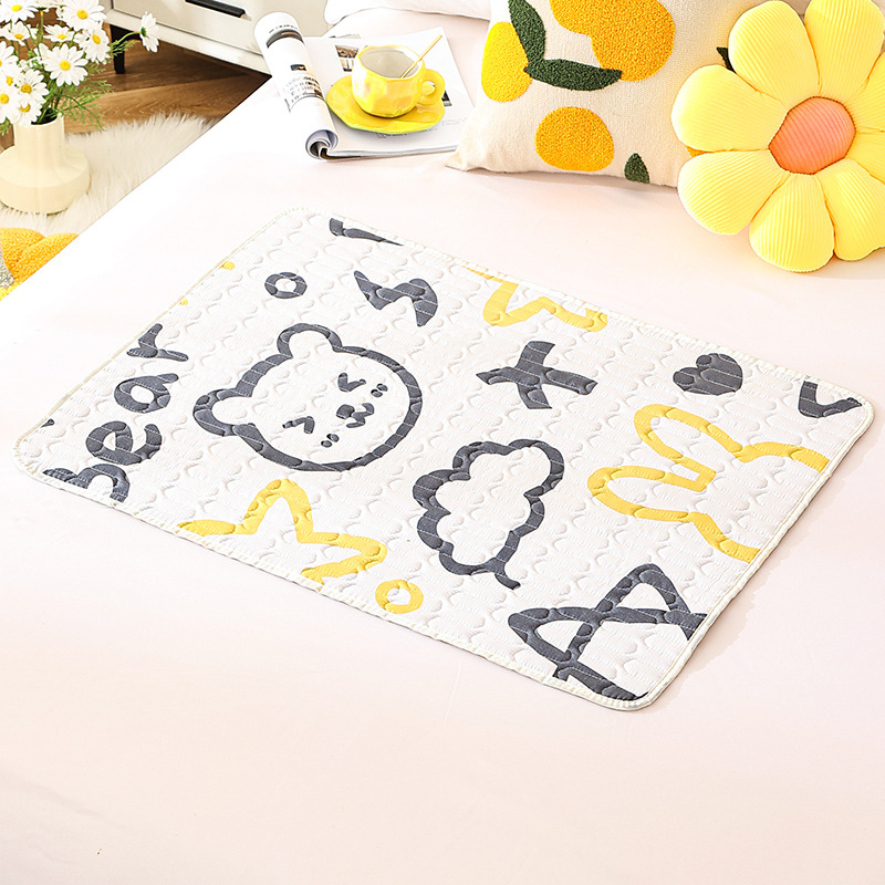 Picture of Comfortable Breathable Korean-style Cartoon Diaphragm Pad for Student Dormitory Anti-side Leakage Auntie Mat for Bedridden Elderly Non-slip Bed Mat