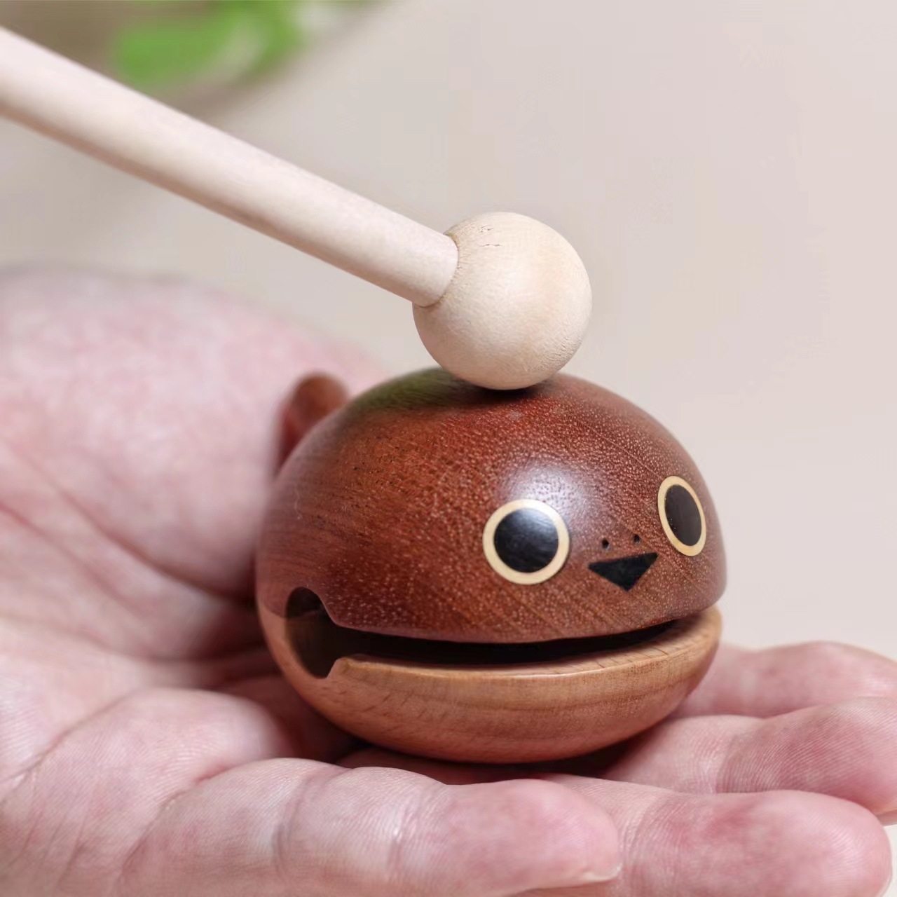 Wooden Fish Decompression Solid Wood Work Crazy Desktop Small Ornaments Sakaban turtle Emotional Stability Office Toy