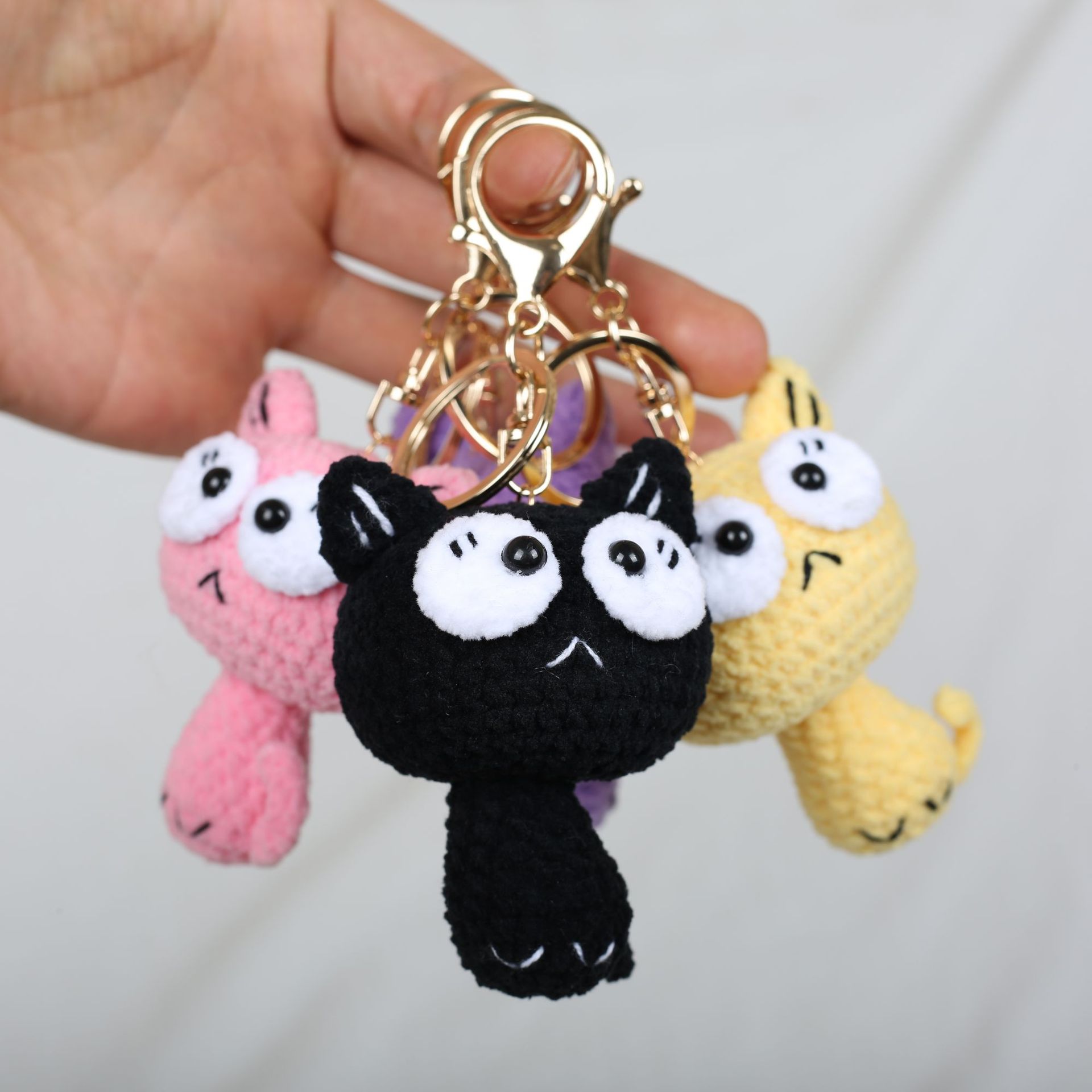 Cute wool crocheted cartoon creative black cat pendant handmade crocheted lovers keychain bag ornaments