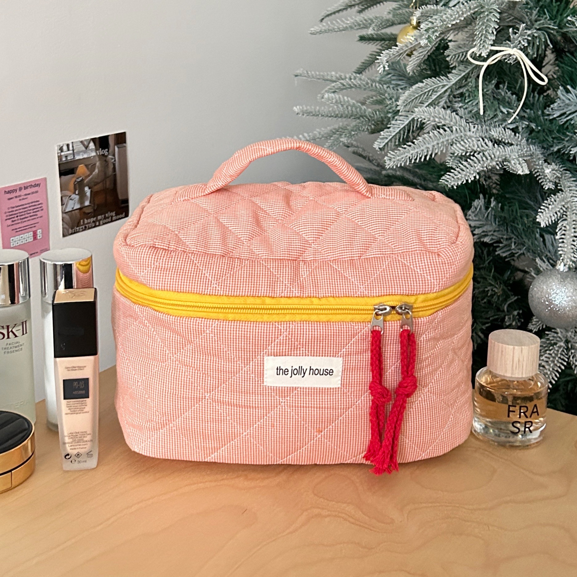 Picture of Creative Contrast Color Plaid Cosmetic Bag Women's Ins Large Capacity Cosmetic Brush Storage Bag Portable Travel Bag