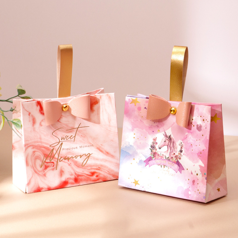 Picture of Creative European wedding wedding red candy box wholesale high-end bridesmaid companion gift candy gift box wholesale