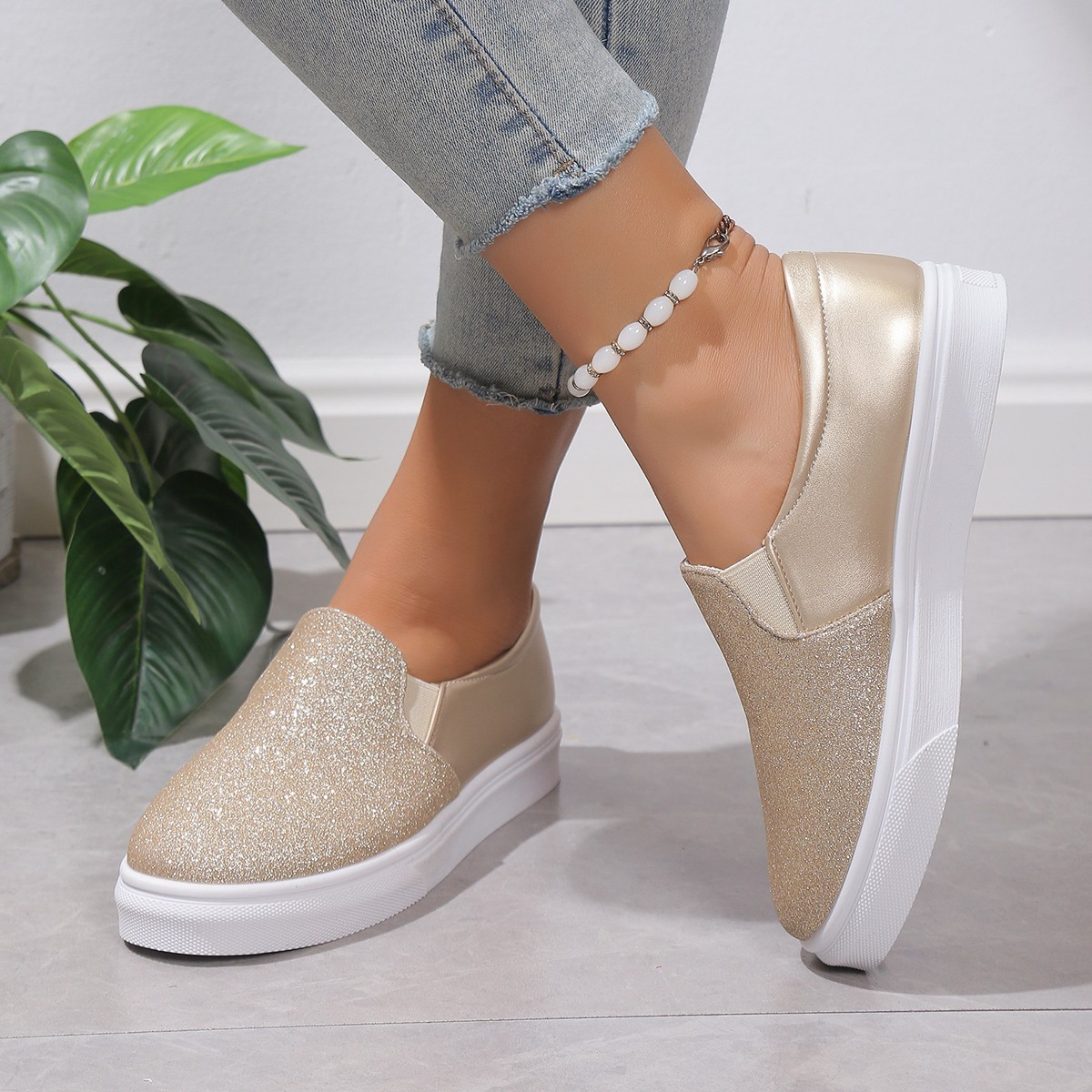 Picture of 2025 Summer New Flat Sequin Low-Top Flat Single Shoes Women's Plus Size Round Toe Elastic Strap Foot Loafer Shoes
