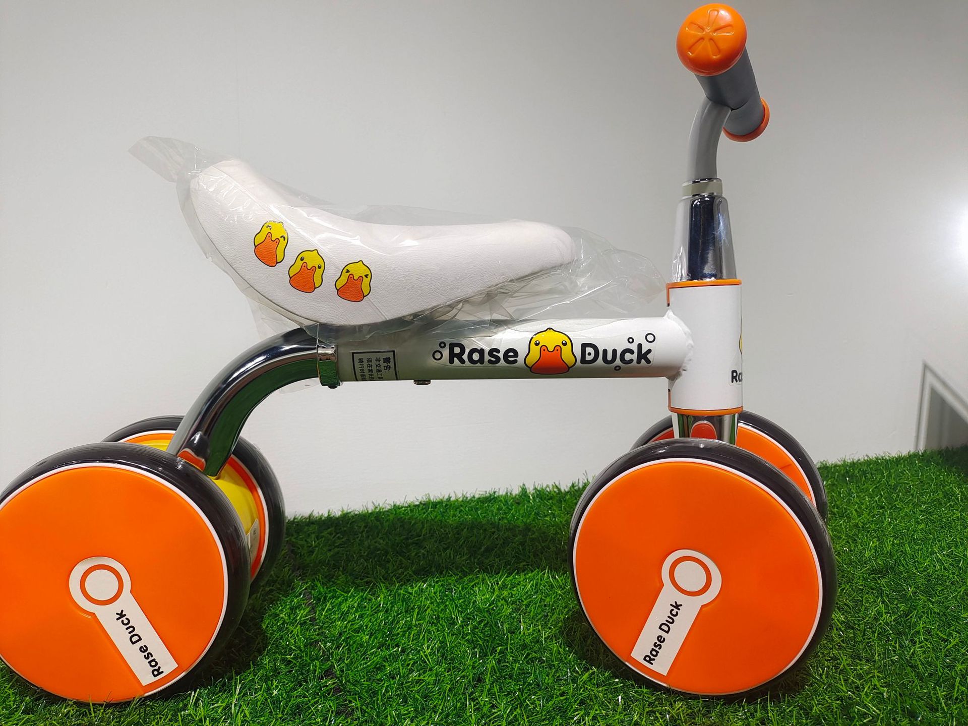 Picture of Factory New Kidsren's Balance Car Scooter 1-2 Kidsren's Scooter Walker Yo-Yo Car Four-Wheel Rollover