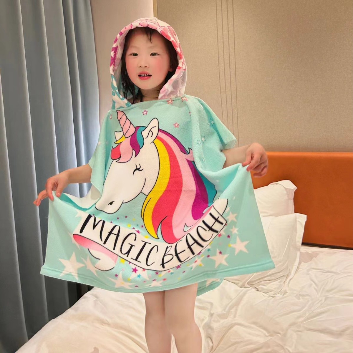 Picture of Cute Cartoon Children's Bath Towel Cloak Soft Skin-friendly Hair-free Bath Water Absorbent Quick-drying Wearing Baby Bath Towel