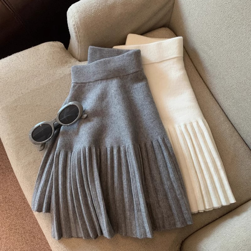 TikTok Tmall Quality Solid Color Knitted Skirt Skirt Women's 2024 New Spring and Autumn High Waist Elegant Pleated Skirt