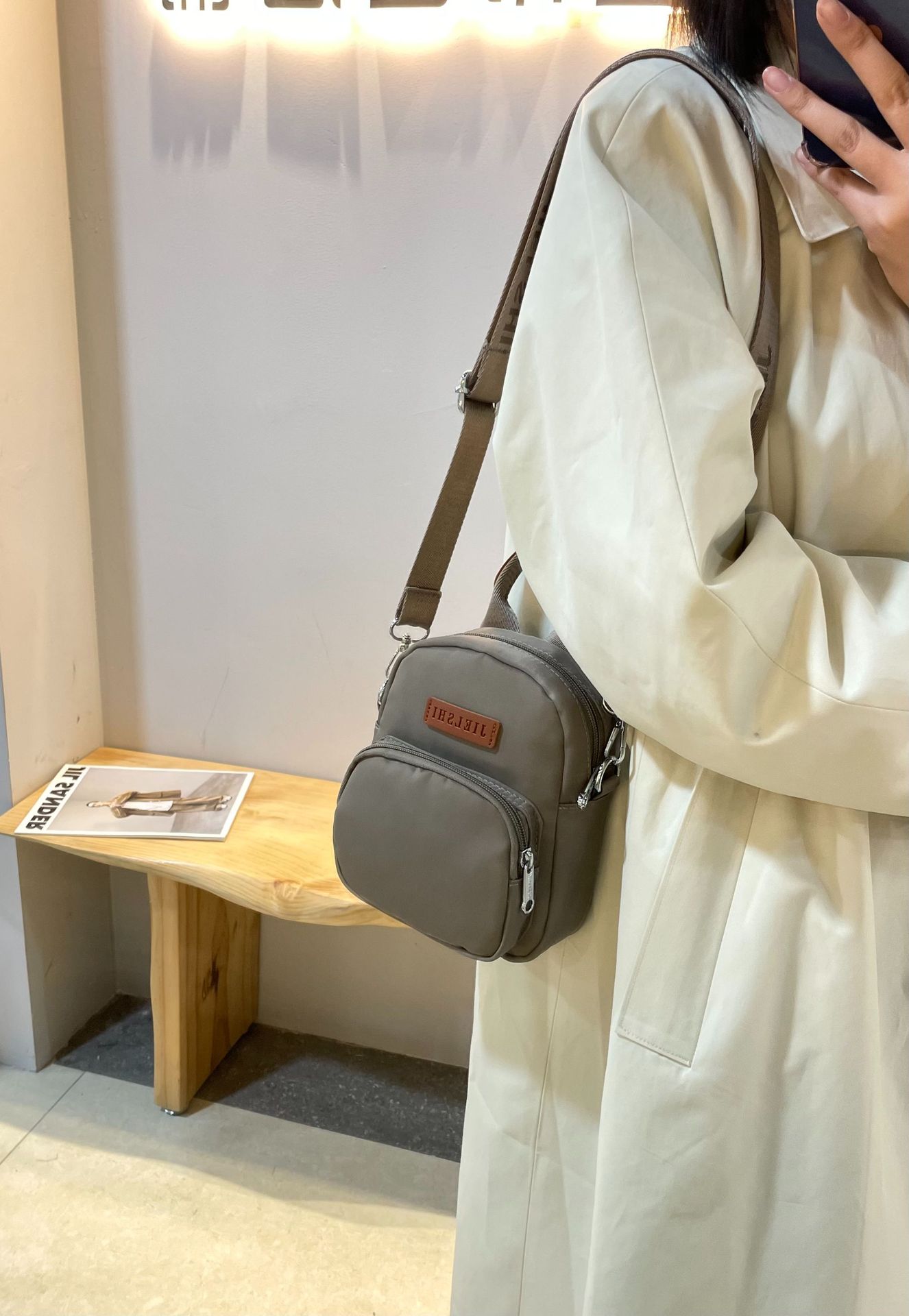 Picture of Jierangshi Factory New Simple All-match Lightweight Shoulder Bag Fashionable Waterproof Nylon Cloth Bag Women's Crossbody Bag
