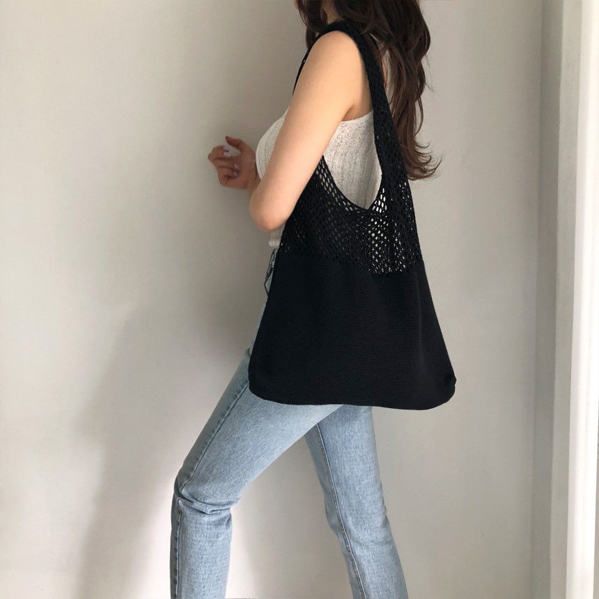 Picture of Cute Knitted Bags 2024 Fashion Hollow Handbags Fashionable and Easiest for Match Shoulder Bags Large Capacity Tote Bags Cross-Border
