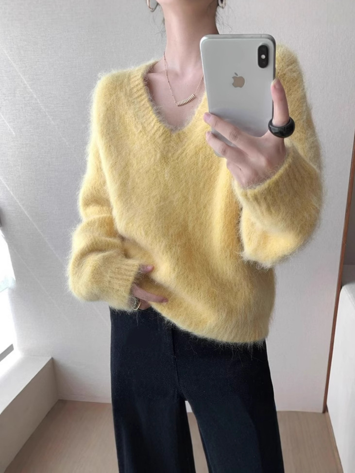 Autumn New Yellow V Neck Furry Wool Blend Warm High-End Pullover Sweater for Women