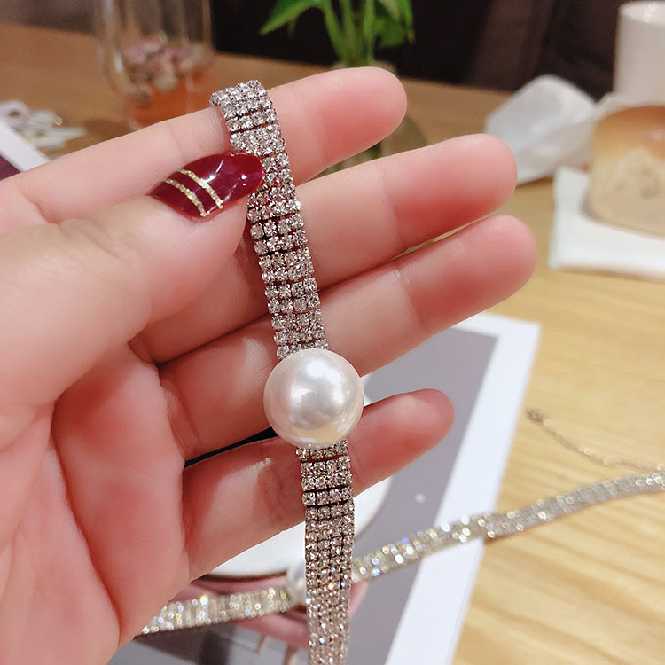 Picture of Light Luxury Full Diamond Simple Short Necklace for Women, Elegant Collarbone Chain Choker Trendy Neck Accessory with Pearls
