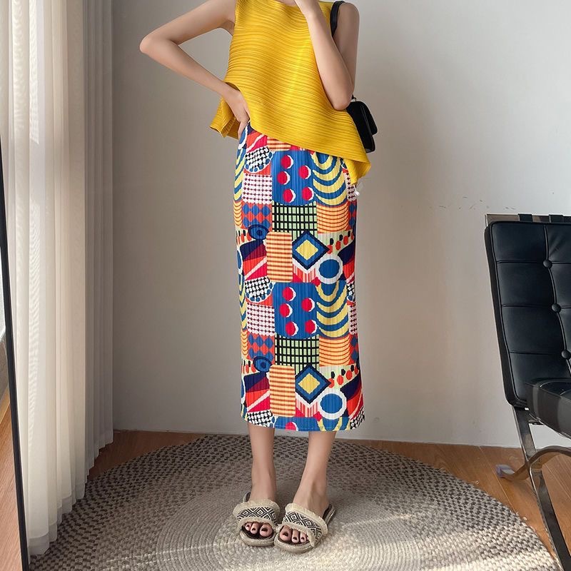 Picture of Niche design pleated skirt spring and summer thin elastic waist printed slimming age-reducing hip slit pleated skirt