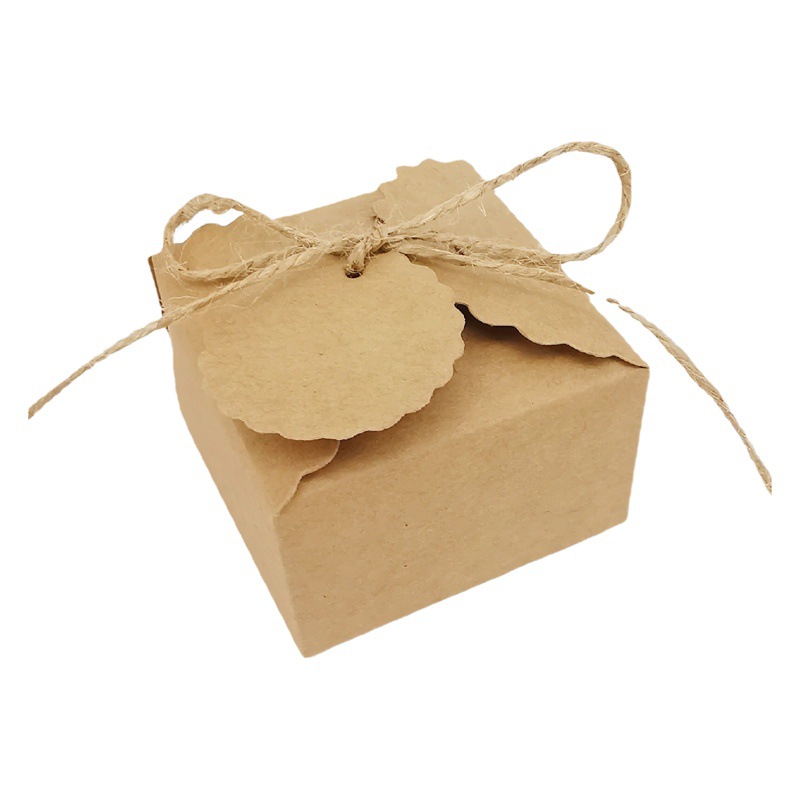European Kraft Paper Square Box with Hemp Rope and Round Card Wedding Personalized Candy Box Simple Wedding Candy Box