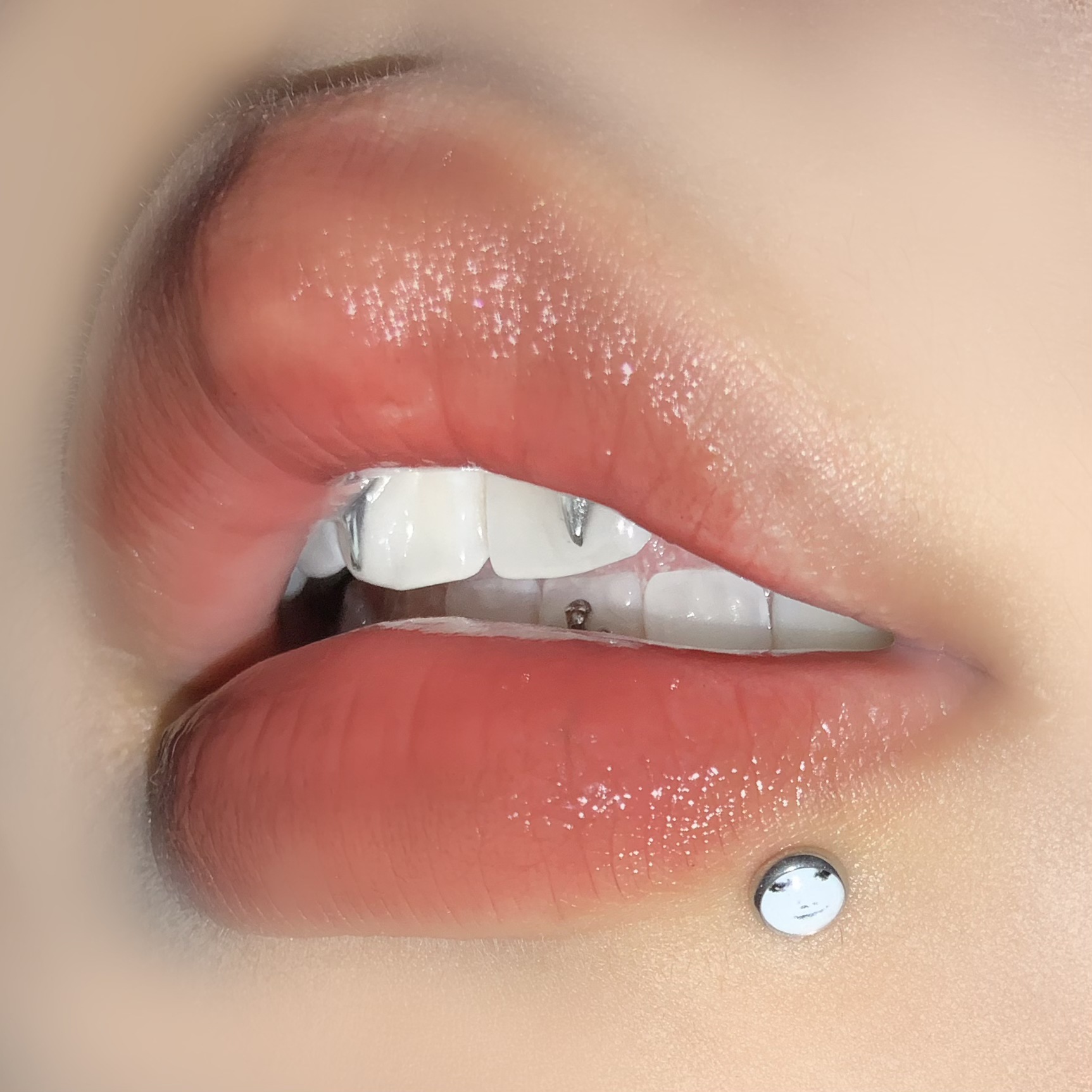 Longtu Funny Emoticon Pack 1.0 Inner Teeth Titanium Steel Lip Nail Ear Bone Nail Cute Yiwu Piercing Accessories Jewelry Cross-Border