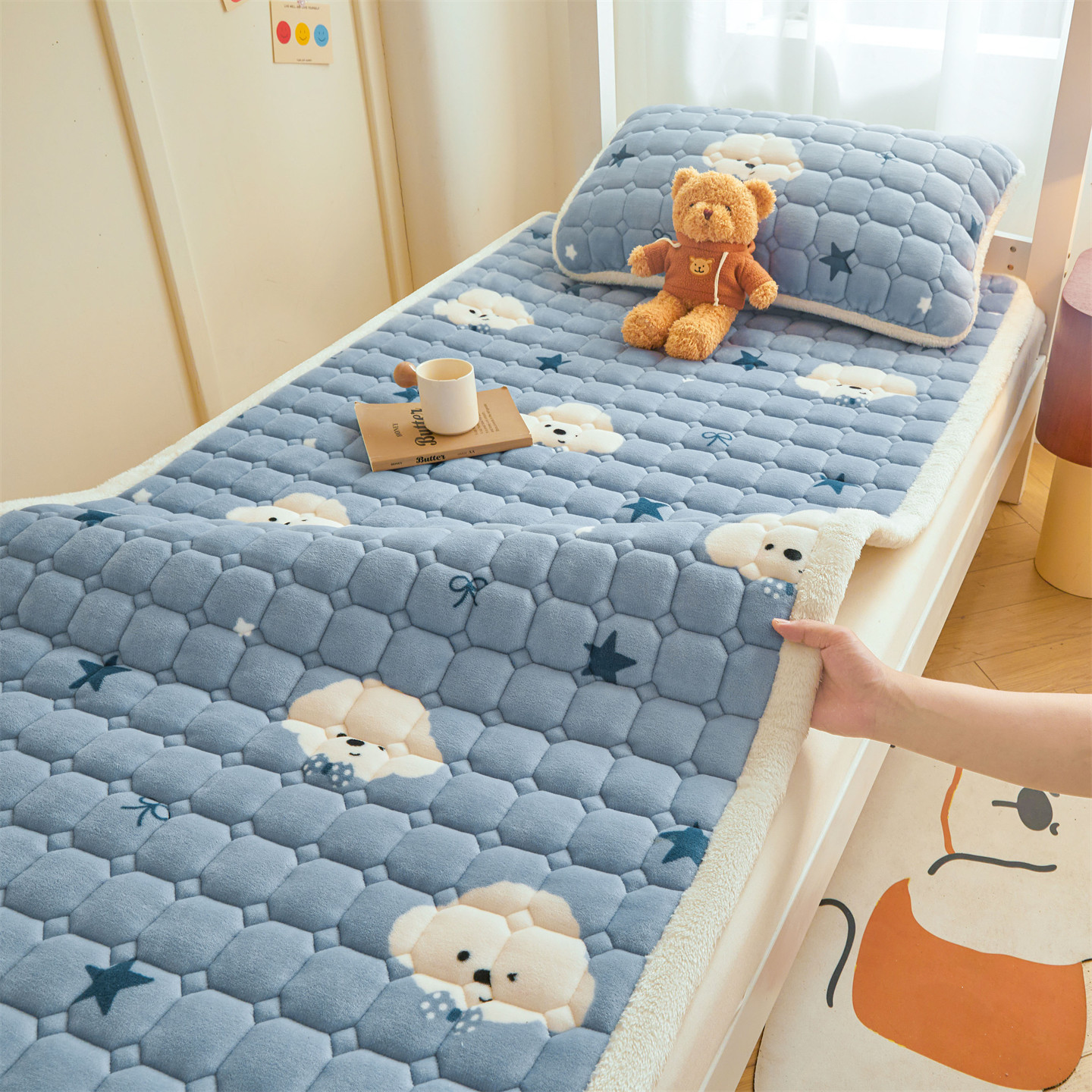 Picture of Class A Soybean Milk Velvet Mattress Winter Thickened Coral Velvet Dormitory Single Mattress Household Folding Cushion