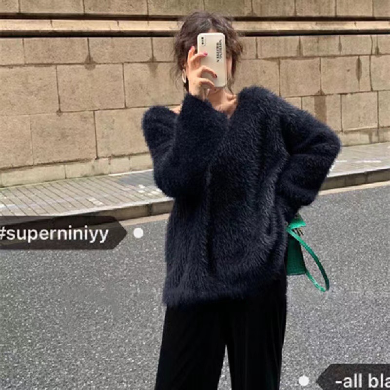 Picture of 2024 Autumn and Winter New Korean Style White V-neck Haima Fur Sweater Women's Loose Imitation Mink Velvet Knitted Base Top