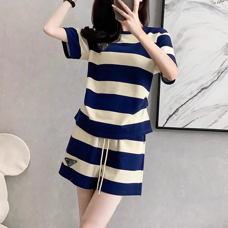 Picture of Japanese and Korean-style Sports Casual suit Women's Summer New Striped Short-sleeved T-shirt Shorts Small Two-piece Set