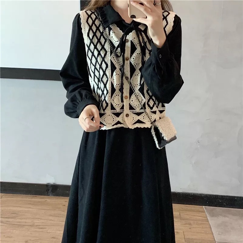 Picture of New Korean Style Knitted Vest Women's Vintage Embroidered Crochet Knitted Shirt Waistcoat Vest Sleeveless Jacket Spring and Summer