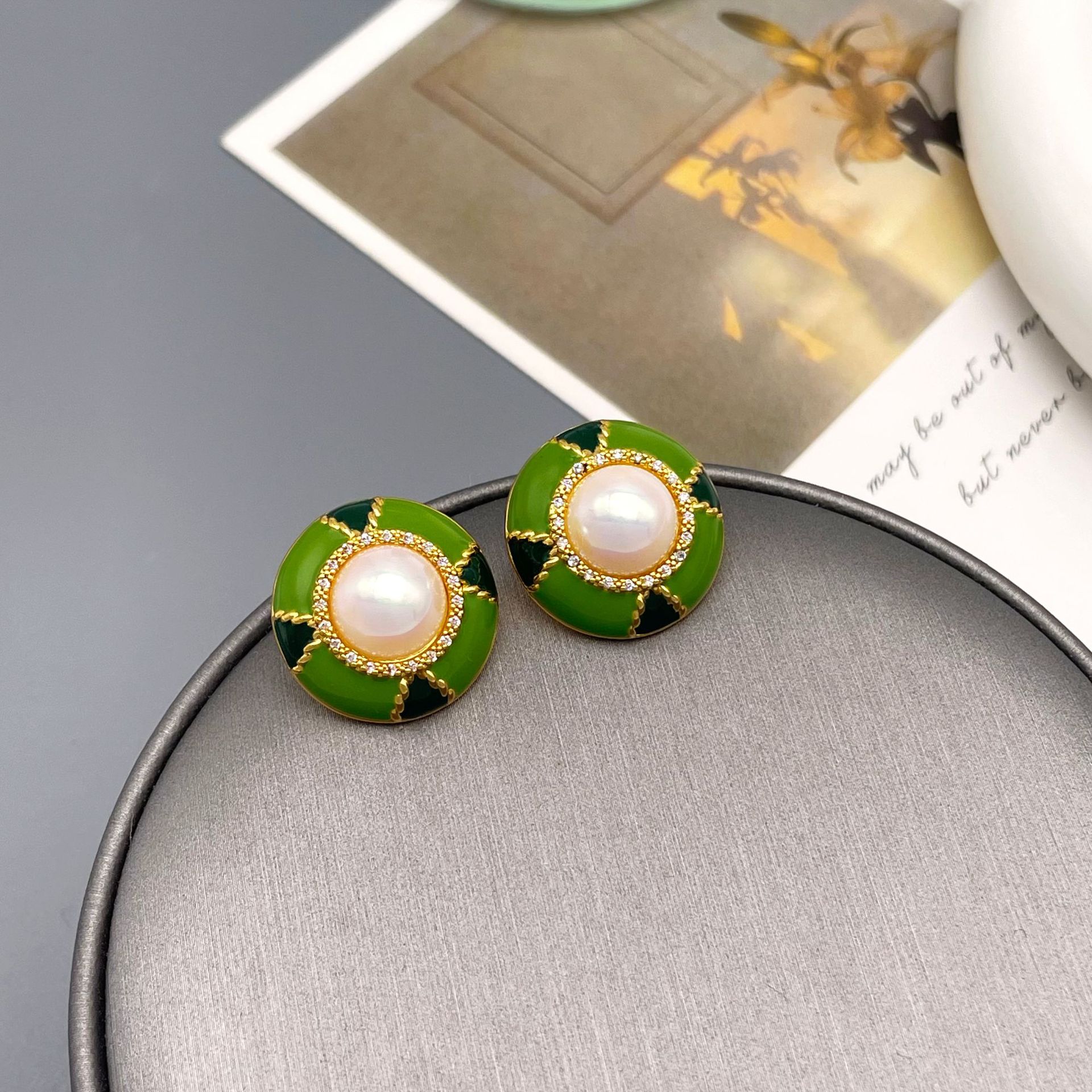 Vintage New Round Contrast Color Enamel Glaze Pearl Diamond Earrings Fashion Simple Personality High-grade Elegant Earrings