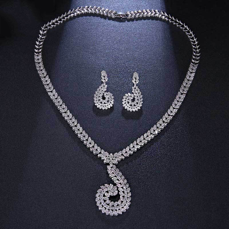 2020 new Korean bridal necklace suit earrings two-piece set micro inlaid zircon wedding dress accessories