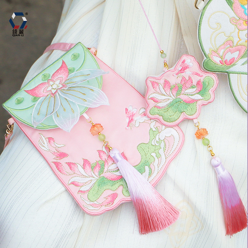 [Danzhou] Embroidered Hanfu Bag Antique Vintage Embroidered Lotus Accessories Bag Guofeng Mobile Phone Bag Pocket Accessories