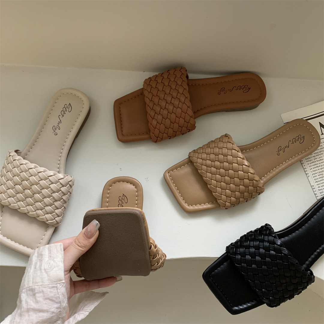 Niche high-end sandals and slippers for children summer outdoor wear new temperament flat woven beach slippers