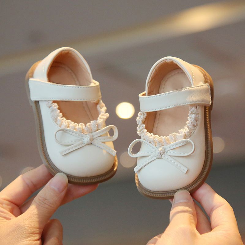 Picture of Girls' toddler shoes, autumn new children's soft-soled beanie shoes, girls' baby bows, princess shoes, little girls' single shoes