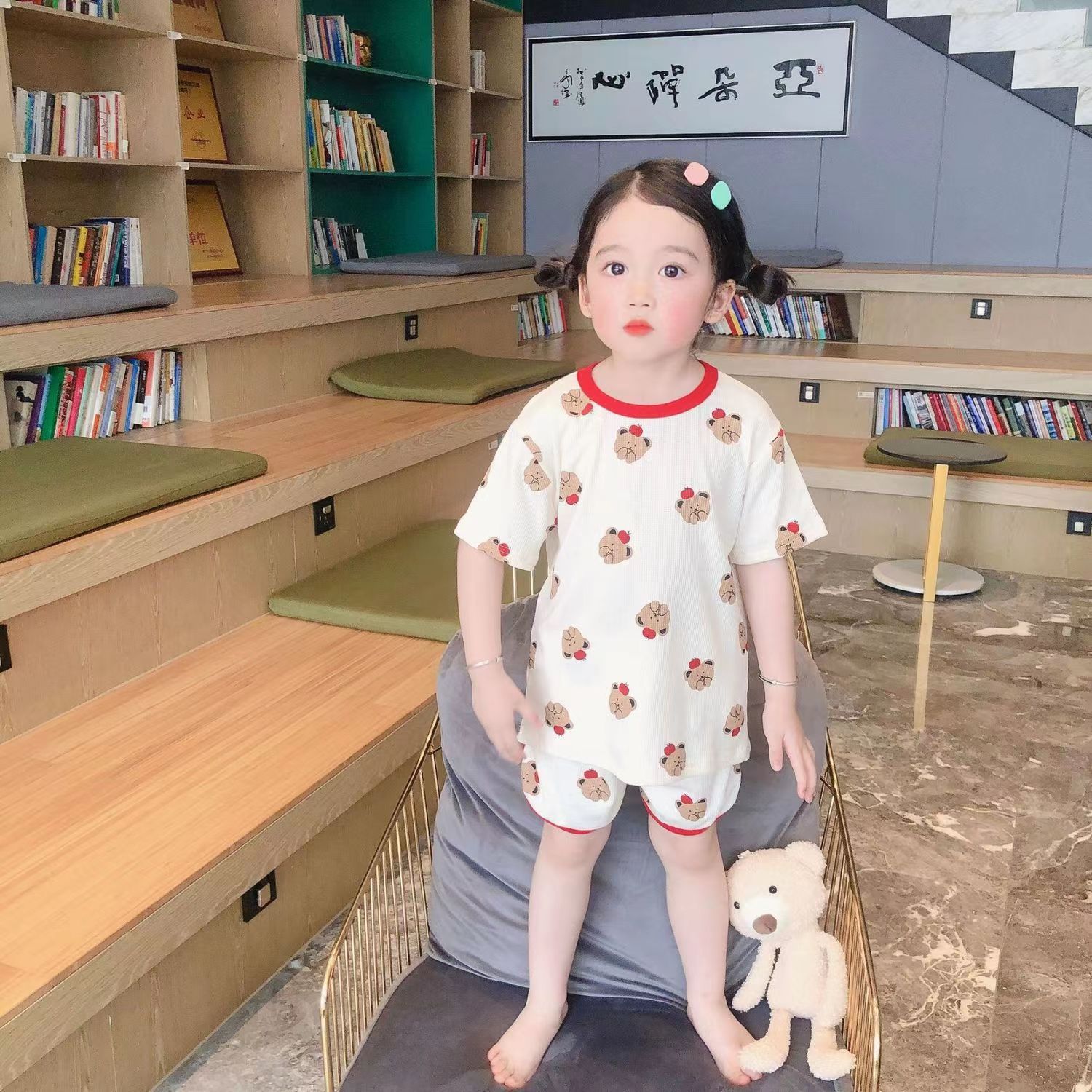 Picture of Summer Home Clothes Air-Conditioned Clothes Children's Cold Ice Silk Fabric Suit Loose Short-Sleeved Shorts Casual Wear Suit