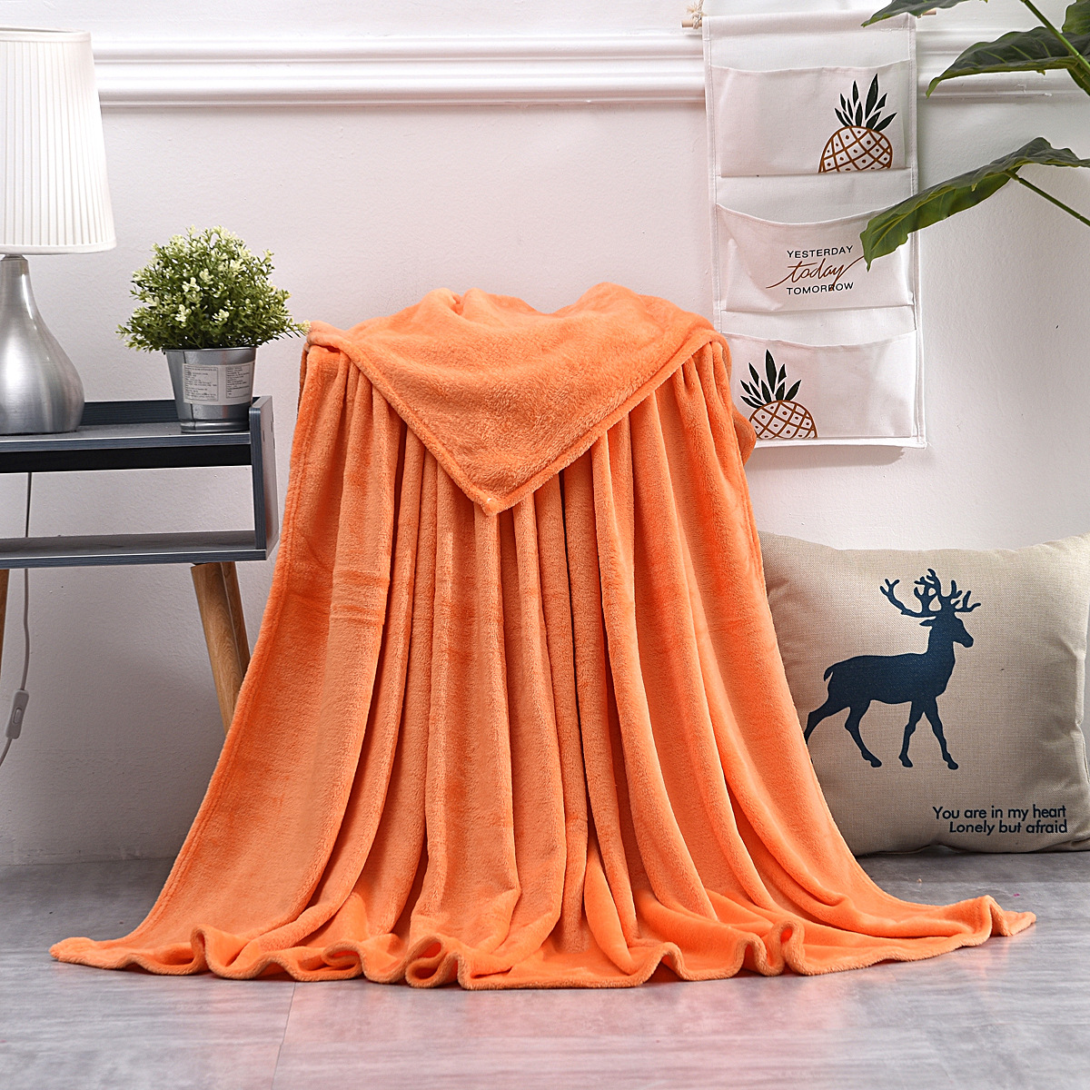 Picture of Solid color flannel blanket coral fleece pet blanket cross-border flannel blanket gift velvet nap blanket wholesale