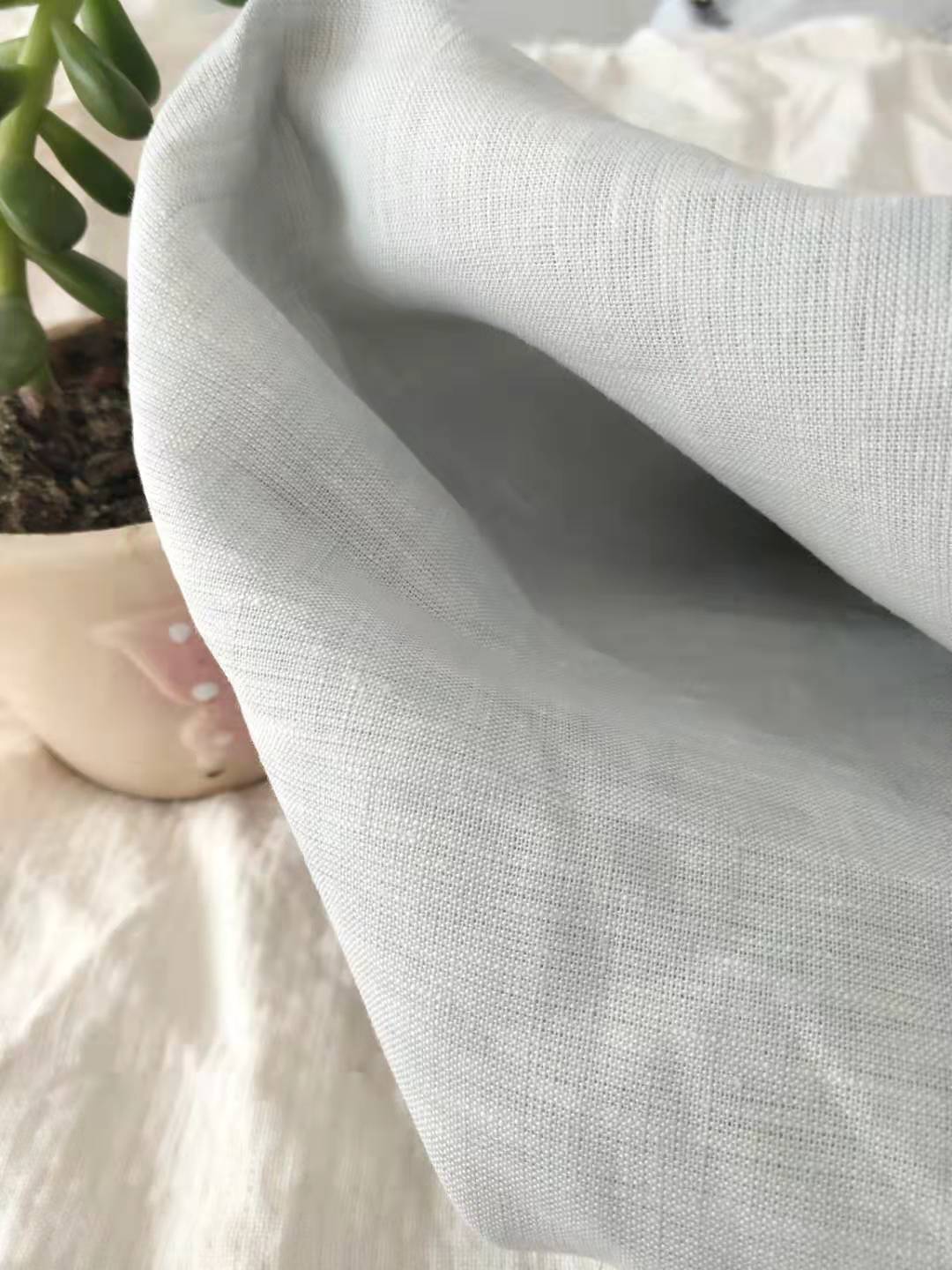 Picture of Light Green Pure Linen Bed Sheets Fabric Exported to France Linen Quilt Cover Fabric European Linen Four-piece Set