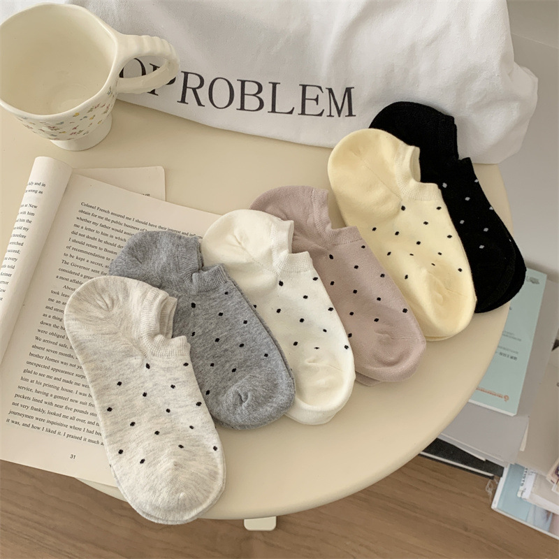 Spring and summer shallow-mouth boat socks ins Japanese socks children's solid color polka dots do not fall with invisible socks