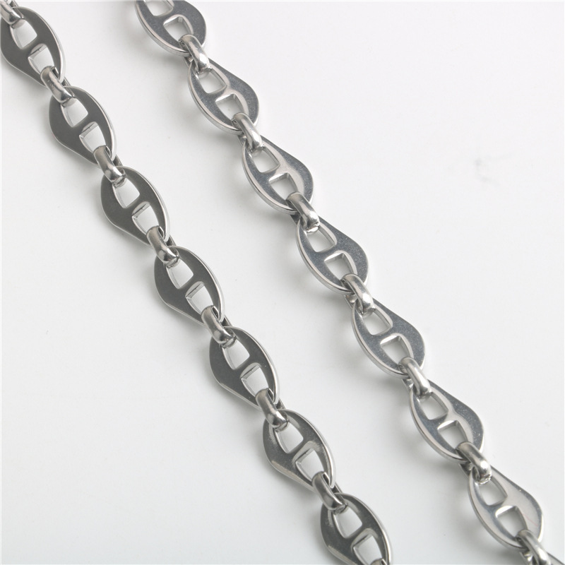 Picture of European and American Fashion ins Diamond Pig Nose Stitching Titanium Steel Necklace Fashion Design Cold Style Metal Neck Chain