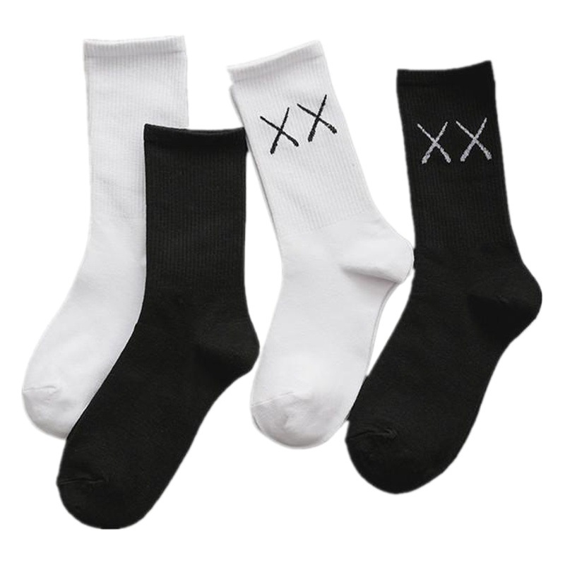 Women's Socks Black and White Socks Solid Color New Men's Sports Socks Shallow Socks High Top Couple Stockings Fashionable Socks