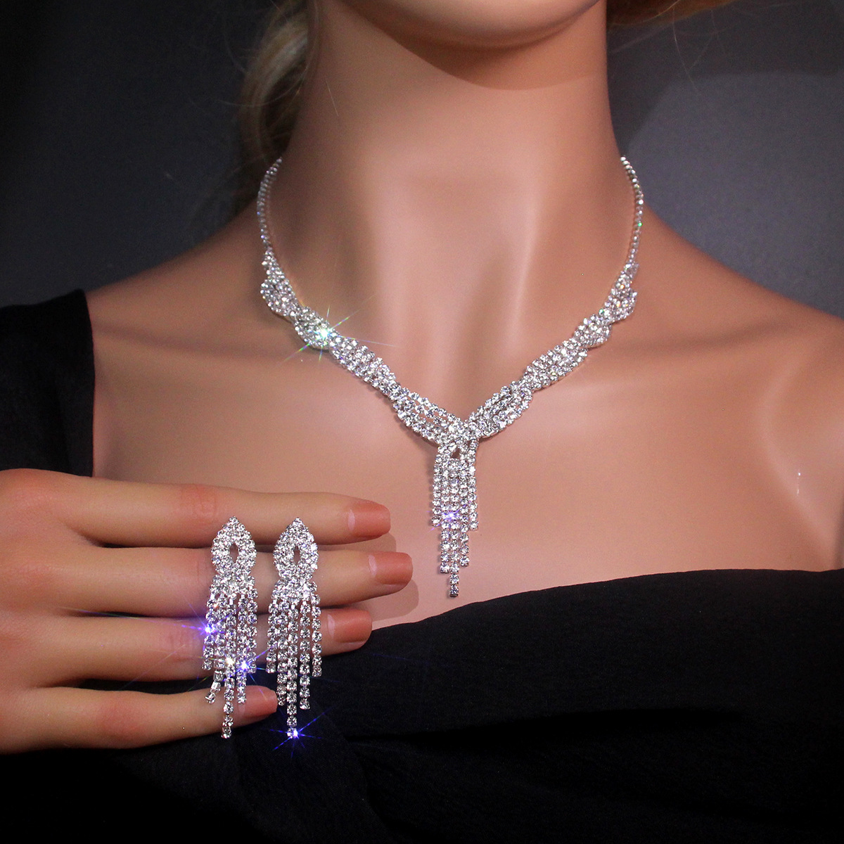 Picture of Fashion Bride Necklace Jewelry suit Rhinestone Tassel Necklace Earrings 2 Piece Set Women Wedding Banquet Accessories