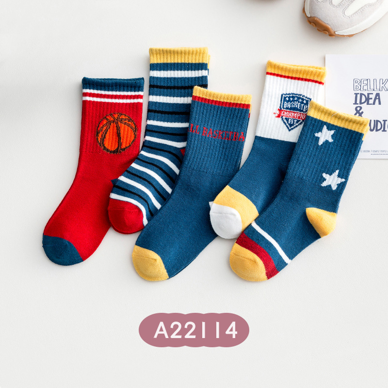 Picture of New children's socks autumn and winter boys basketball sports tube baby socks 1-15 years old children's cotton socks wholesale