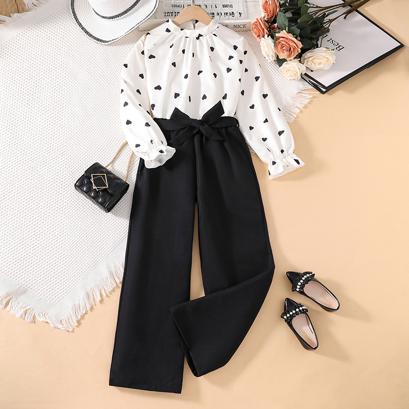Picture of Girls' Suits Cross-Border Medium and Large Children's Clothing Spring New Valentine's Day Love Print Long-Sleeved Tops Children's Two-Piece Set