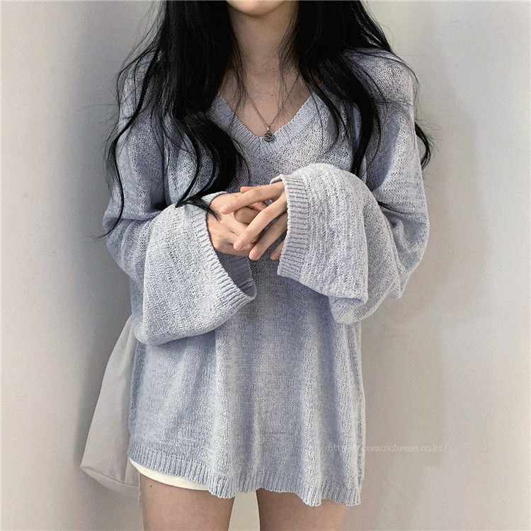 V-neck sweater top women's clothing design sense niche early autumn 2024 New loose lazy style long sleeve sweater