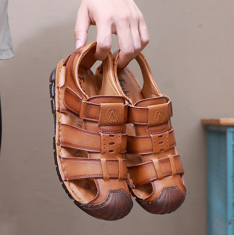 The first layer of cowhide dual-purpose sandals and slippers beach sandals men's cowhide and beef bottom non-slip beach shoes summer new casual