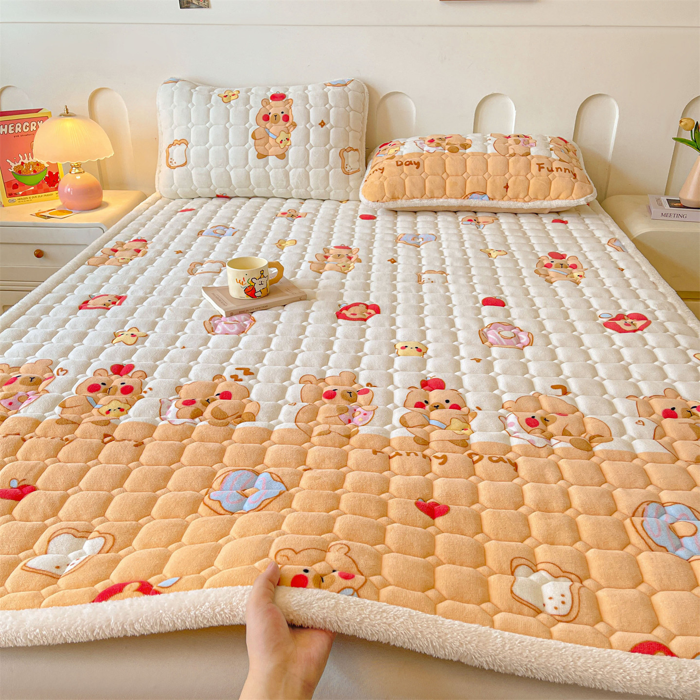 Picture of Class A maternal and child milk velvet mattress autumn and winter foldable washed anti-static home student dormitory bed cushion